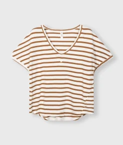 v-neck tee stripes